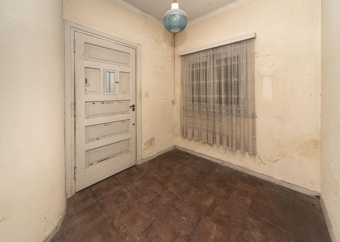 Casa en venta a refaccionar en Villa Ballester 4