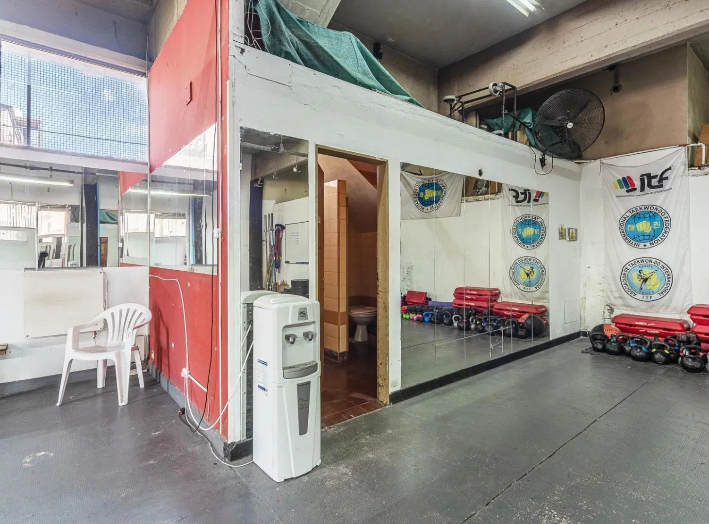 Local con vivienda en venta en Villa Ballester 3