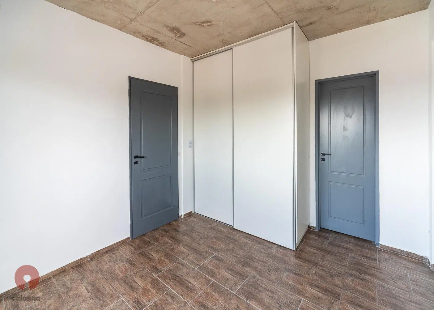 Departamento 2 ambientes en venta con balcón y terraza propia - Santos Lugares 1
