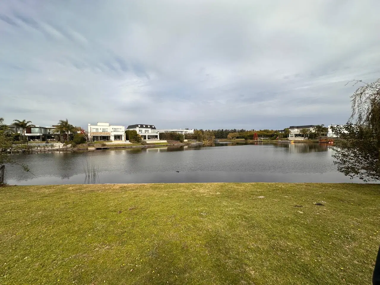 Lote en venta con vista al lago en Nordelta - Los Lagos 2