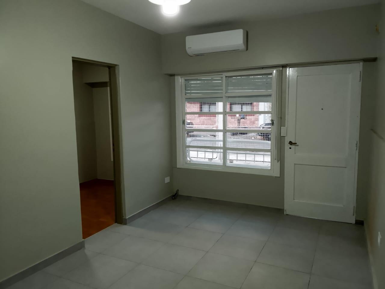 Foto de Alquiler PH de 3 ambientes, con cochera y patio en Sáenz Peña, imagen 1