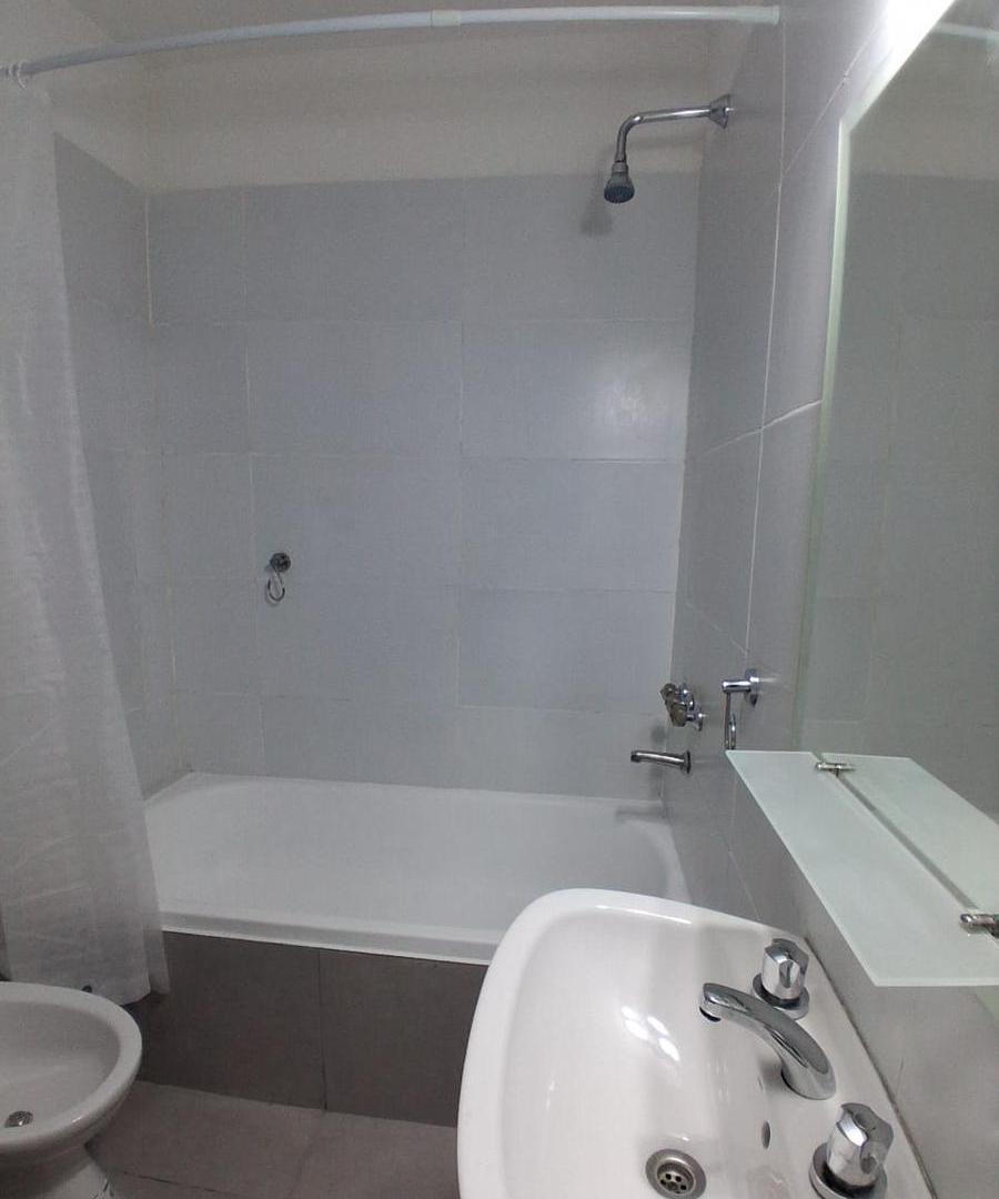 Foto de Alquiler PH de 3 ambientes, con cochera y patio en Sáenz Peña, imagen 3