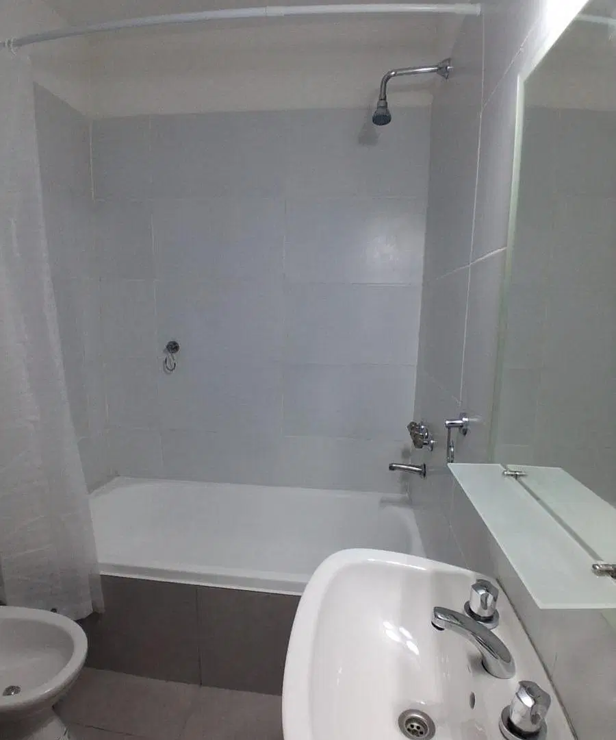 Alquiler PH de 3 ambientes, con cochera y patio en Sáenz Peña 3