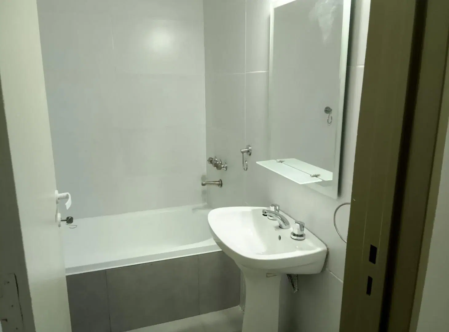 Alquiler PH de 3 ambientes, con cochera y patio en Sáenz Peña 2