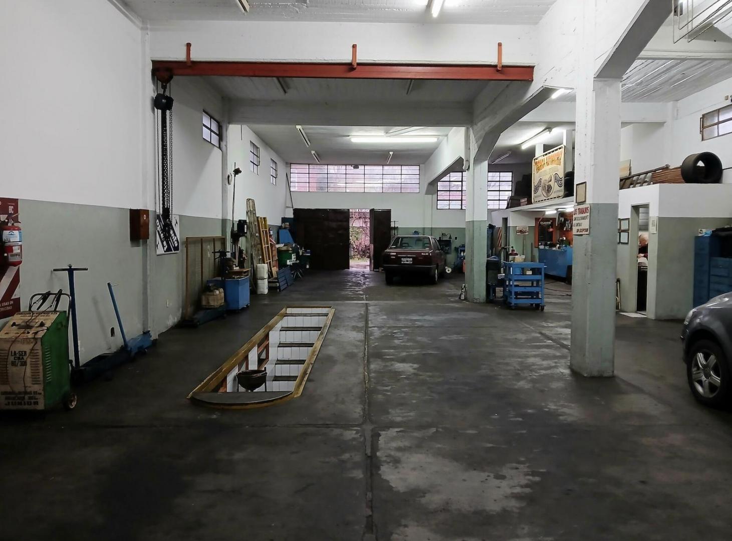 Foto de Alquiler local Taller Mecánico en El Palomar, imagen 1