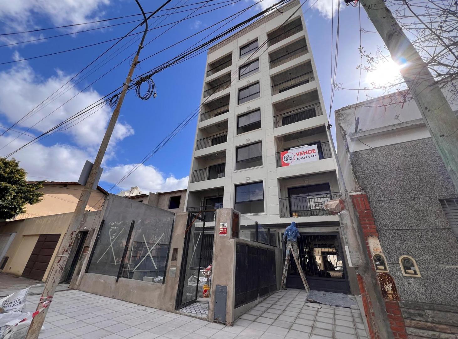Departamento 2 ambientes en venta en  construcción en Sáenz Peña, Tres de Febrero.