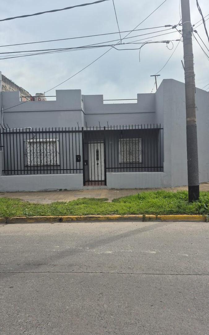 Foto de Alquiler Casa 4 ambientes en Caseros, imagen 4