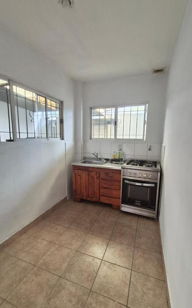 Foto de Alquiler Casa 4 ambientes en Caseros, imagen 5