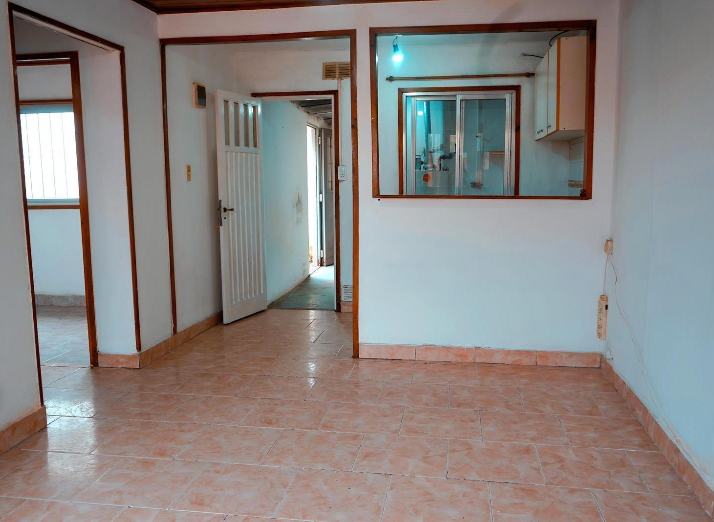 Foto de PH 3 ambientes venta en Villa Raffo, imagen 3