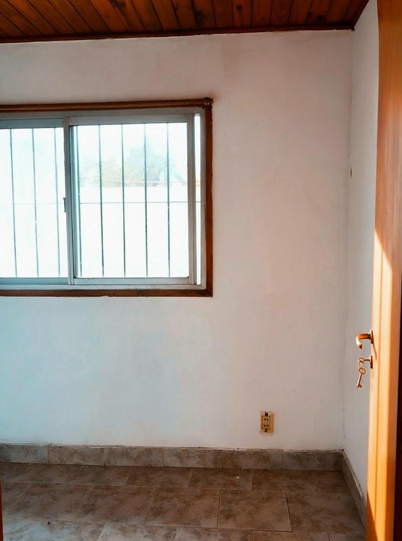 Foto de PH 3 ambientes venta en Villa Raffo, imagen 2