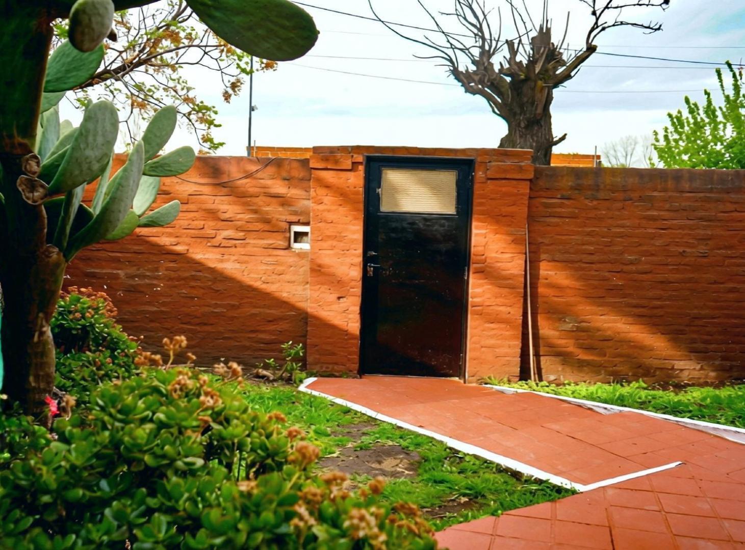 Foto de PH 3 ambientes venta en Villa Raffo, imagen 5