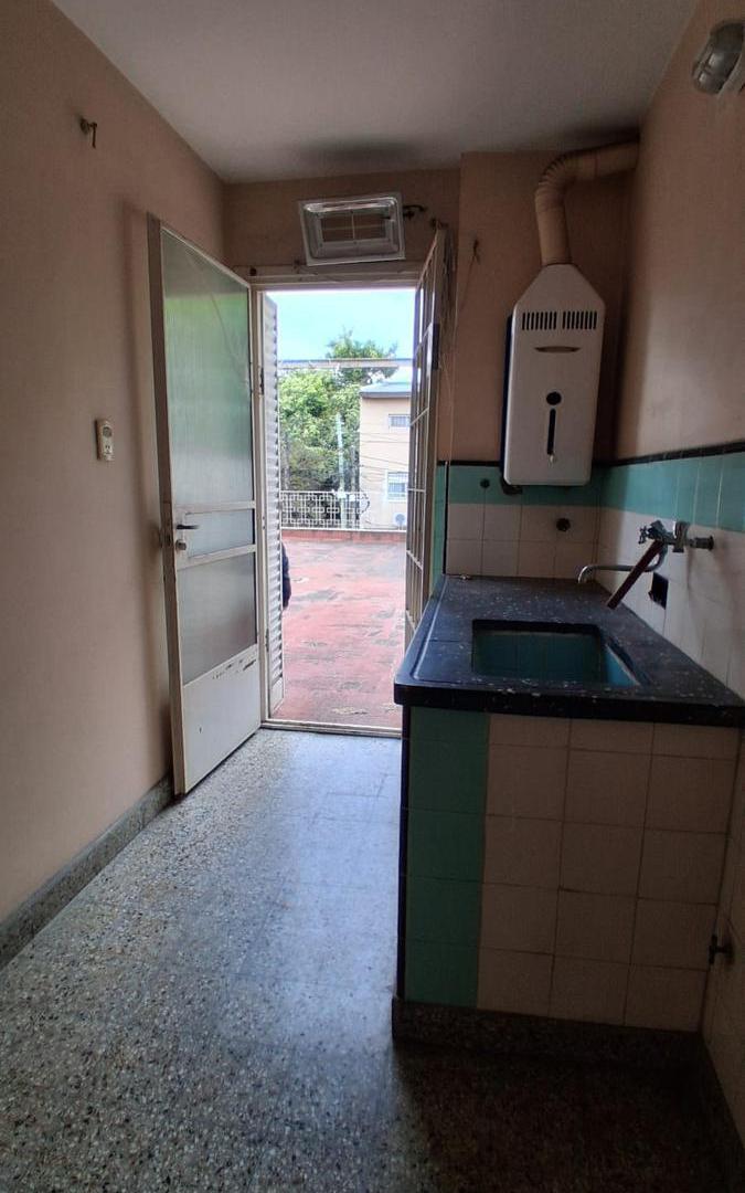 Foto de Alquiler de PH de 4 ambientes en Saenz Peña, imagen 4