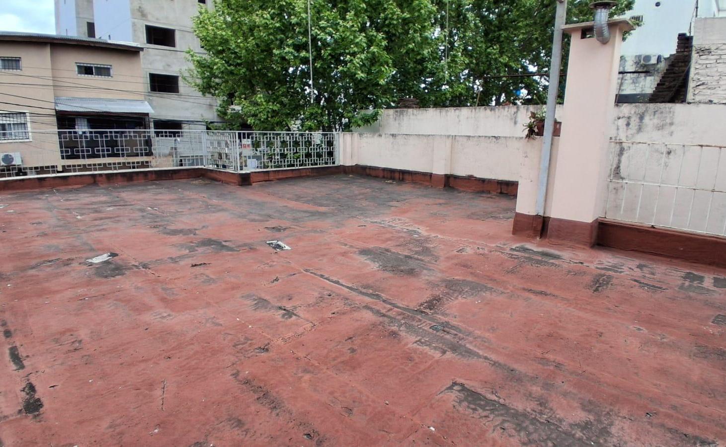 Foto de Alquiler de PH de 4 ambientes en Saenz Peña, imagen 2