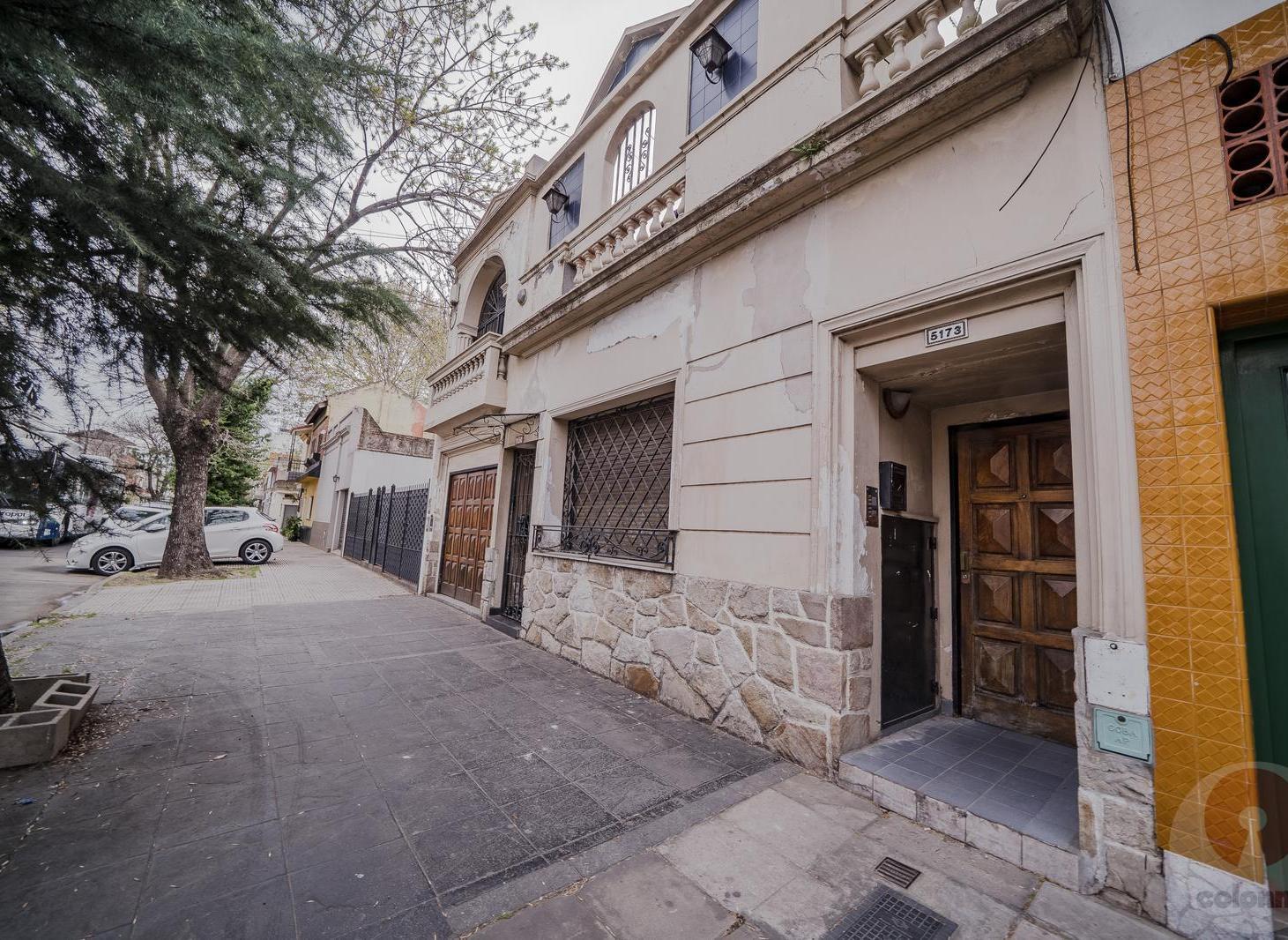 Foto de Venta PH con terraza propia, quincho y parrilla en Villa Devoto, imagen 1