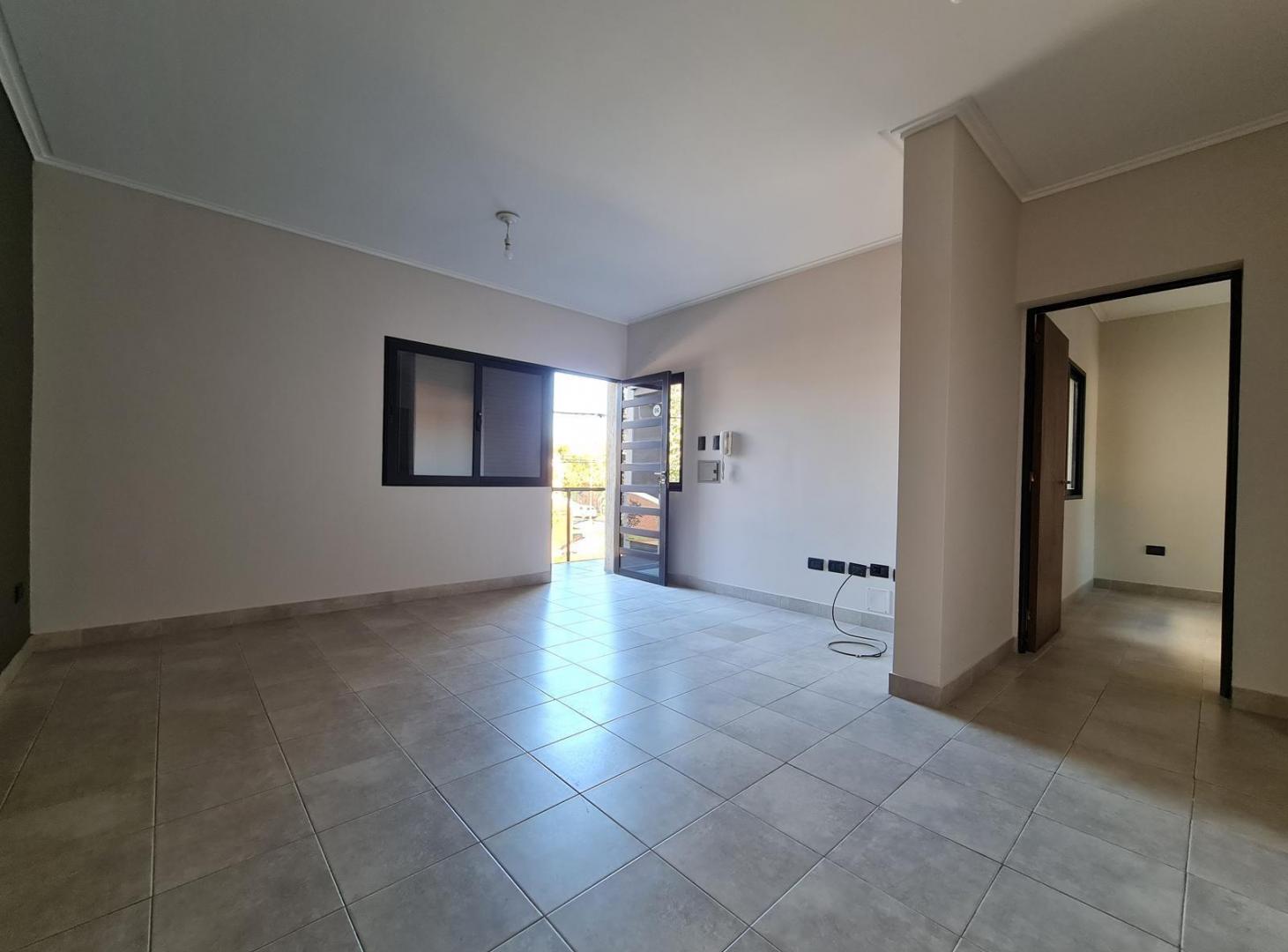 Foto de GRAN ESTAR COMEDOR, COCINA LAVADERO INDEPENDIENTE, UN BAÑO CON BAÑERA, imagen 3