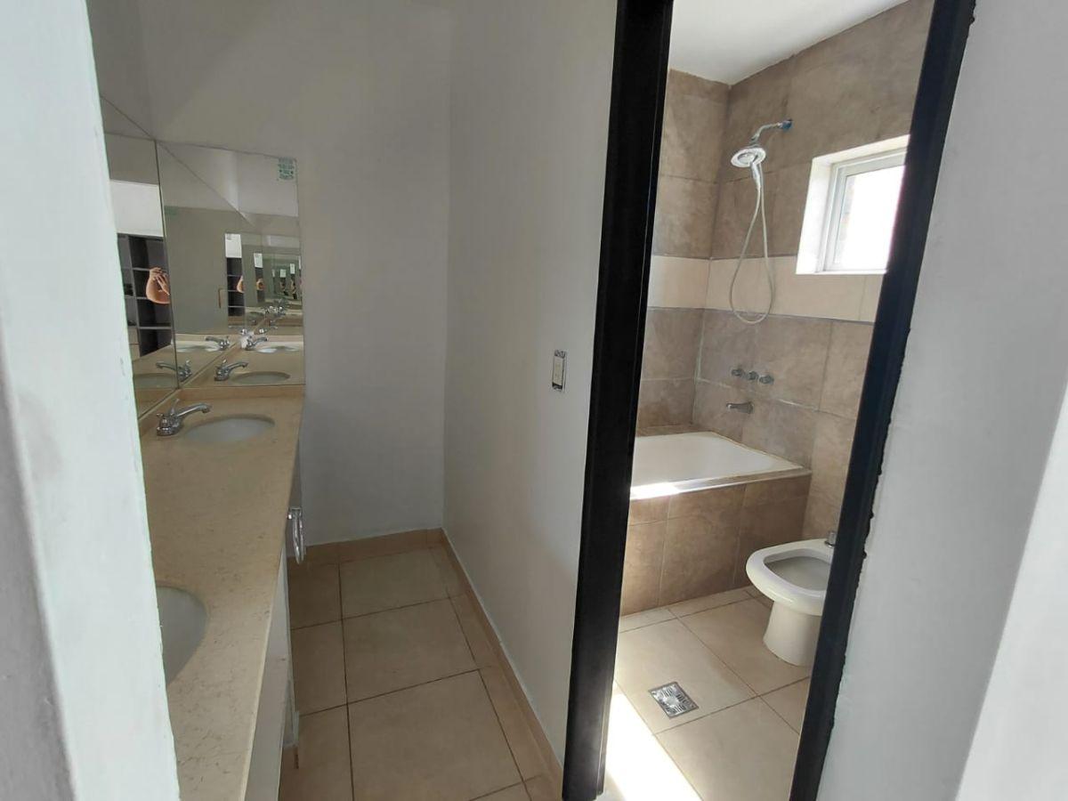 Foto de VENTA CASA 3 DORM, Bº Privado Ayres de Azahares, Av Constitución al, imagen 5