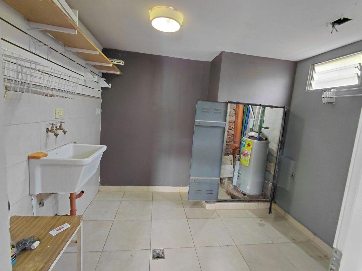 Foto de VENTA CASA 3 DORM, Bº Privado Ayres de Azahares, Av Constitución al, imagen 2