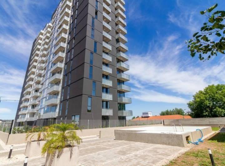 Foto de Amoblado. 2 amb y com de diario, coch cub. amenities gimnasio y pileta., imagen 3
