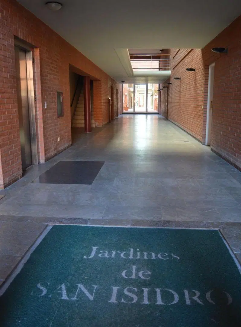 Jardines de san Isidro. 3 AMB, PILETA. 2