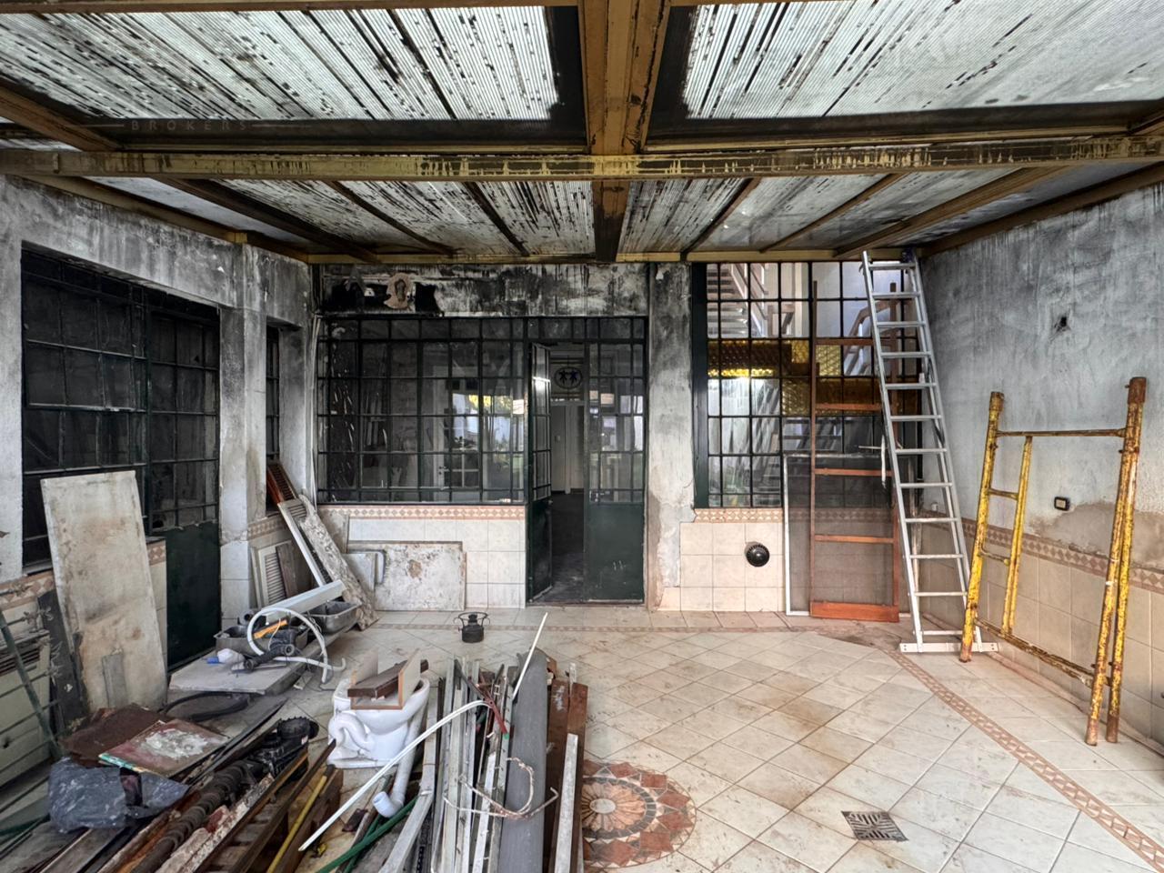 Foto de Local con gran potencial comercial en Villa del Parque – Zona Comercial, imagen 1