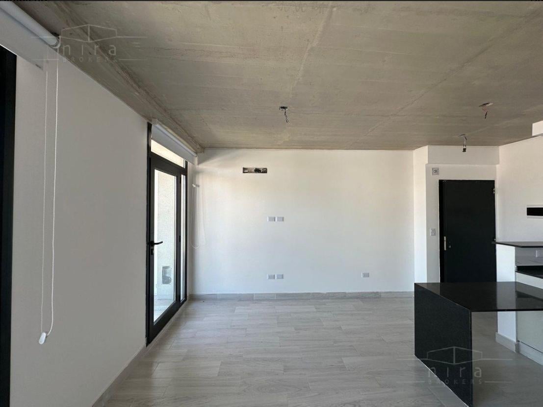 Foto de Monoambiente con balcón y vista abierta, imagen 3