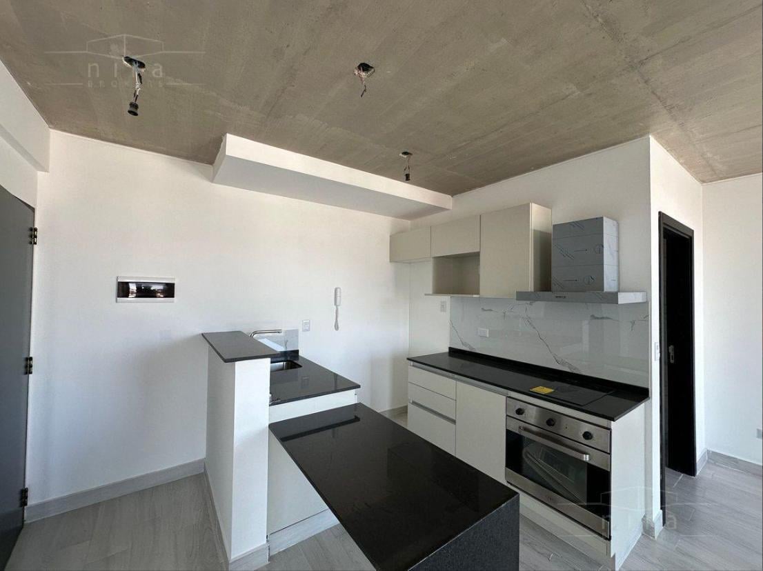 Foto de Monoambiente con balcón y vista abierta, imagen 1