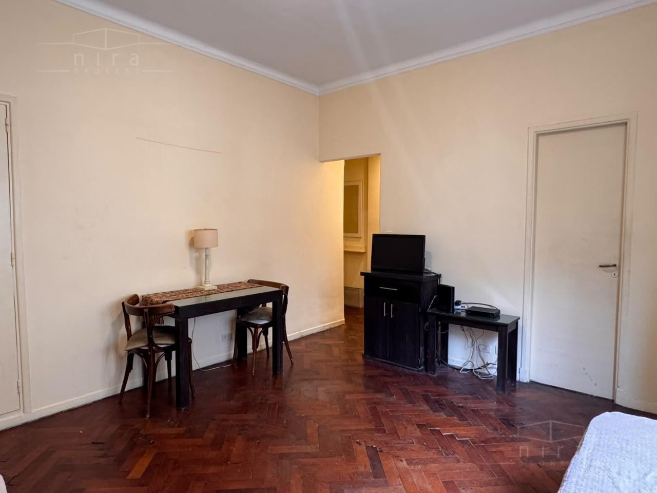 Foto de Recoleta Junin y Juncal monoambiente piso 3, imagen 5