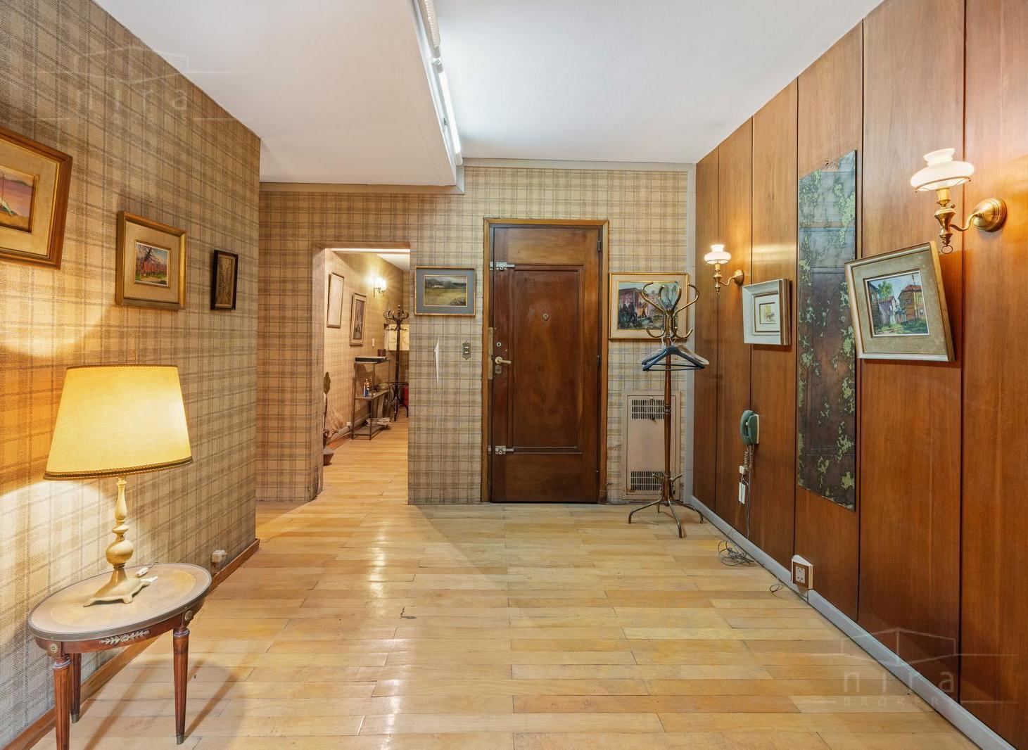 Foto de Departamento apto vivienda | 176 m² totales | Cochera | Excelente, imagen 2