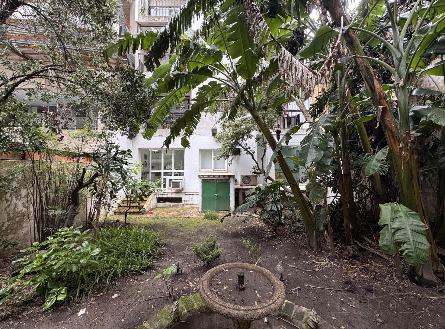Foto de Departamento PB con jardín propio de mas de 100m² · Apto profesional ·, imagen 2