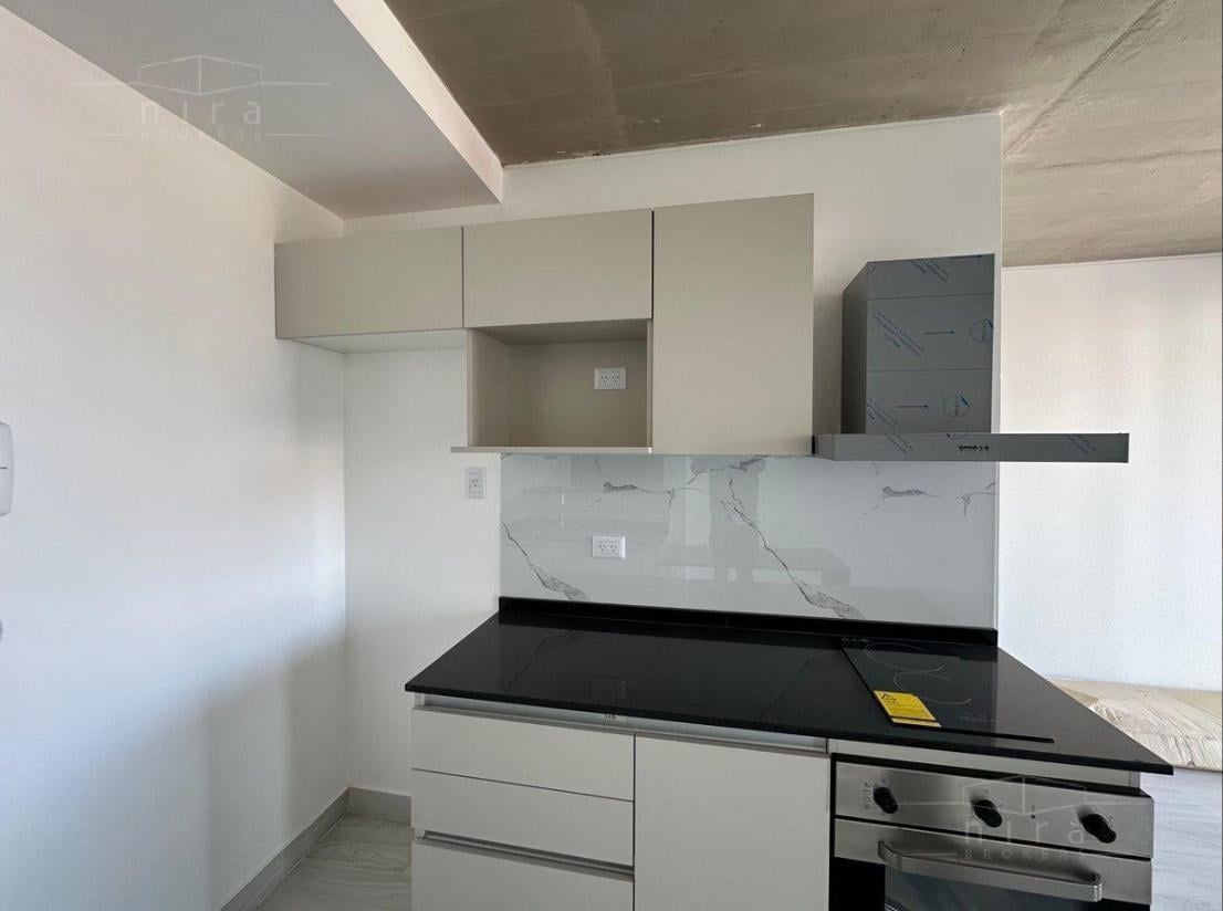 Foto de Monoambiente con balcón y vista abierta, imagen 3