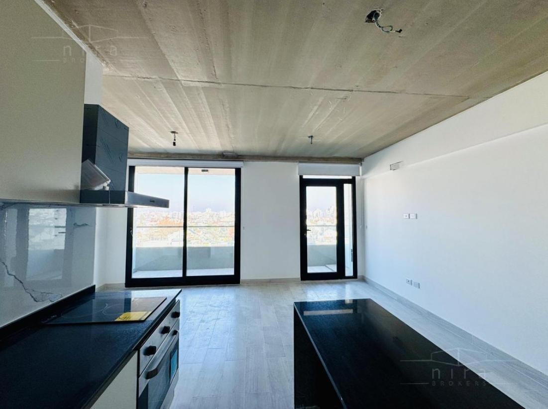 Foto de Monoambiente con balcón y vista abierta, imagen 2