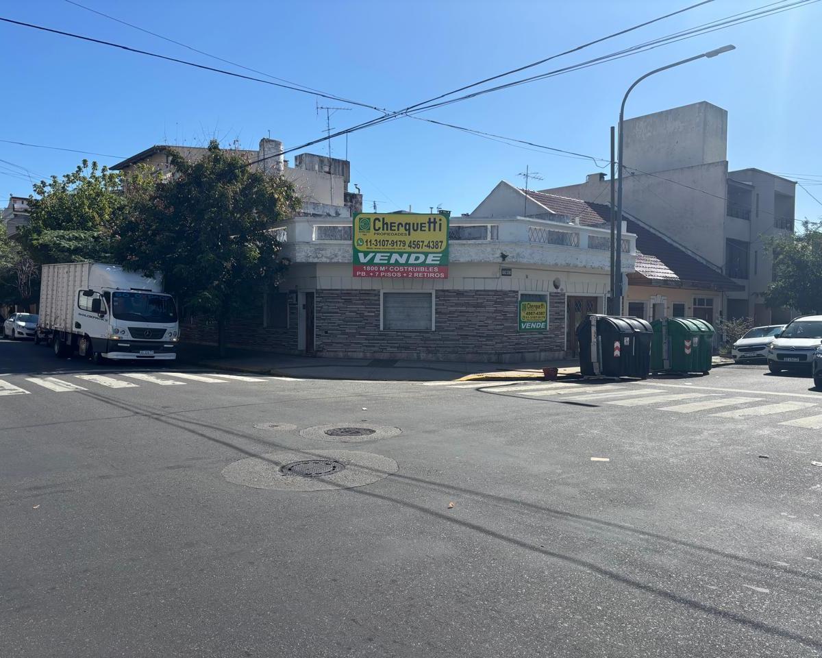 EXCELENTE ESQUINA PB + 7 PISOS + 2 RETIROS 1800 M2