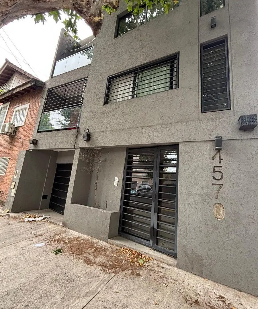 PH 2 AMB SEMIPISO AL FRENTE CON BALCÓN Y COCHERA CUBIERTA – SIN EXPENSAS 3