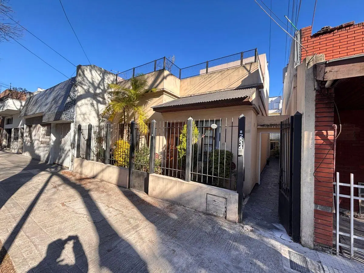 T/CASA 5 AMB 4 HABITACIONES 2 BAÑO PATIO TERRAZA S/GASTOS 4