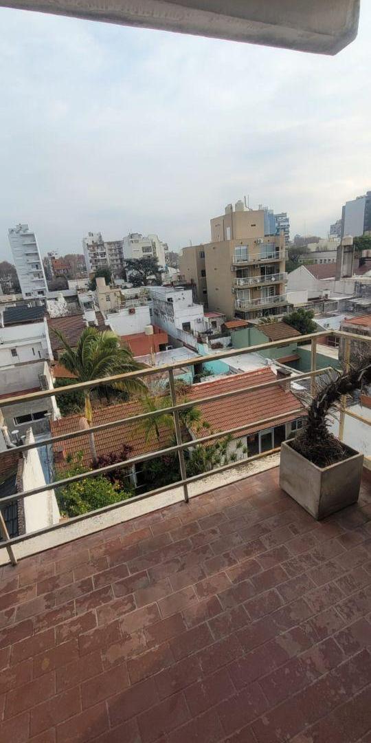 Foto de Semipiso unico 2 Amb. C/FRENTE MUY AMPLIO , bajas exp. Balcon aterrazado/ lav. 50m2, imagen 3