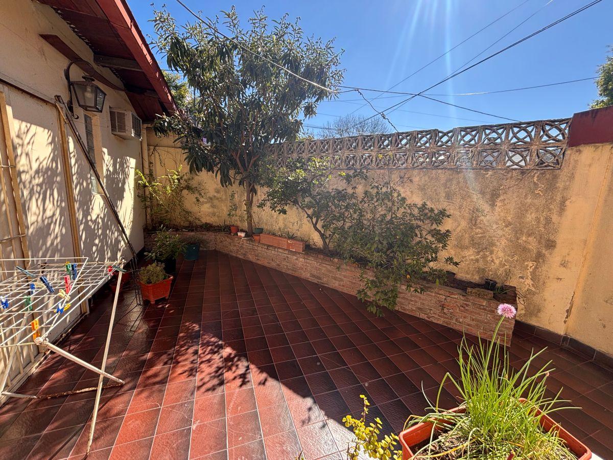 Foto de Derribando mitos: Casa 4 amb en esquina 2 baños garaje patio terraza, imagen 5