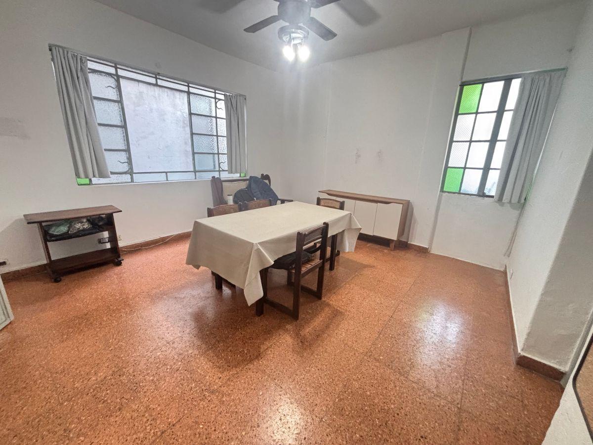 Foto de hermosa casa GRAN POTENCIAL lote propio, toda PB, fondo, imagen 5