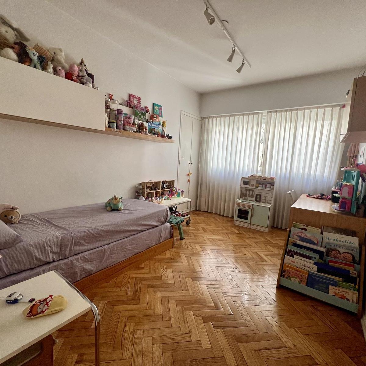 Departamento en Venta Belgrano 2 Dorm. Más Dependencia, Muy Amplio, Regia Vista, Completamente 4