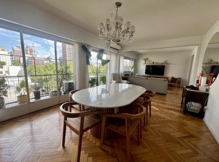 Departamento en venta Belgrano 2 dormitorios más dependencia, muy amplio, regia vista, completamente 5