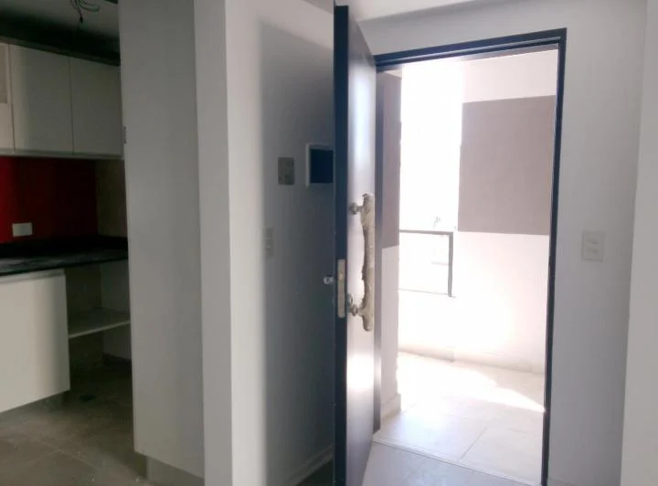 Alquiler  departamento 2 amplios ambientes con balcón terraza -cochera fija semi-cubierta 5