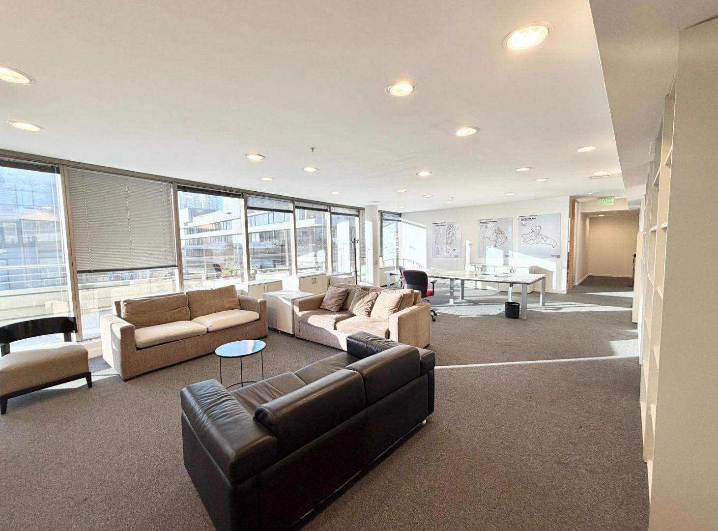Foto de Oficina AAA de 130m2 2 cocheras en el destacado Madero Center, imagen 1