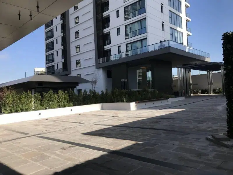 LINK TOWERS. Departamento alquiler 2 ambientes Amoblado y Equipado. Cochera. 5