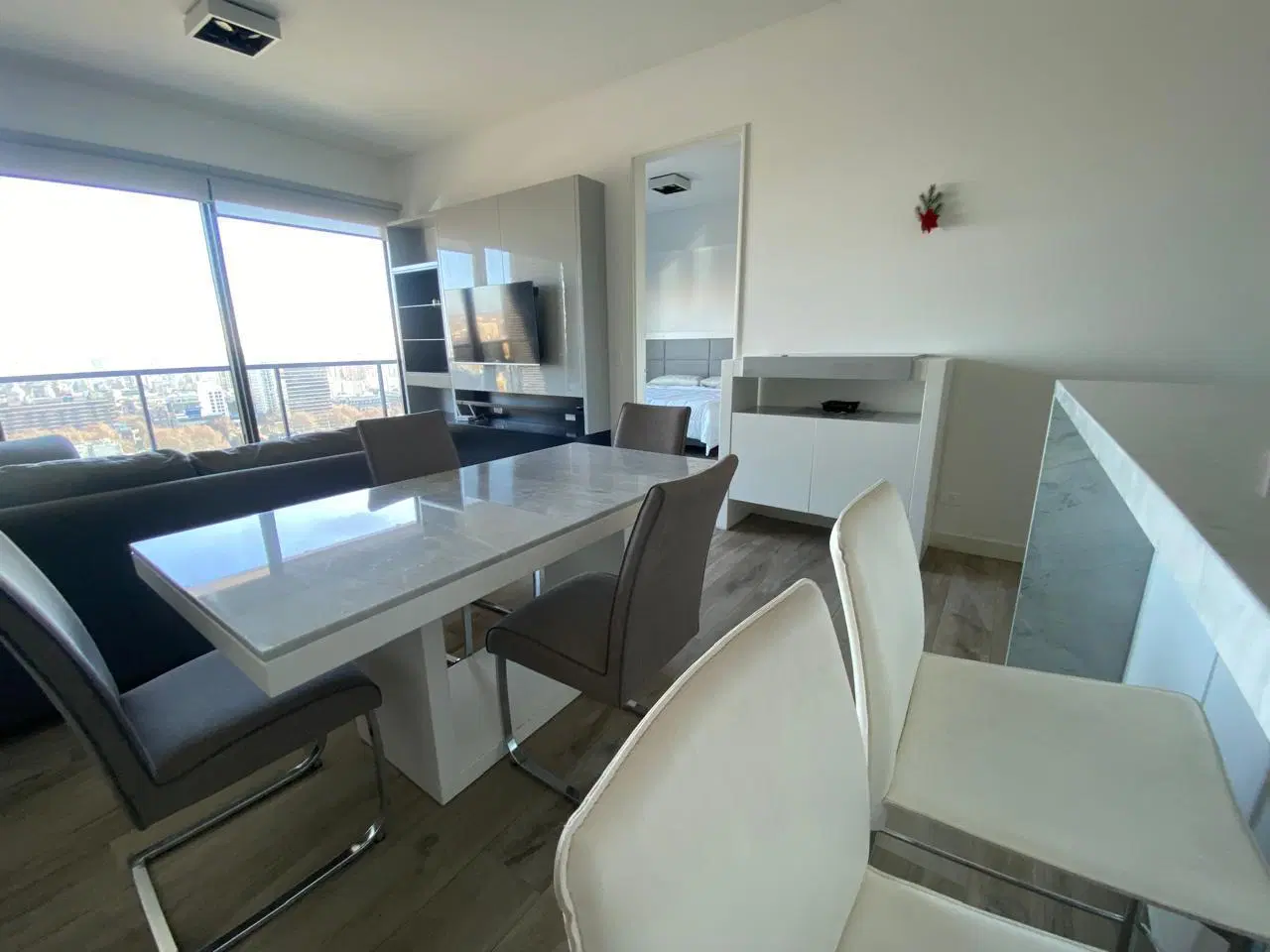 LINK TOWERS. Departamento alquiler 2 ambientes Amoblado y Equipado. Cochera. 2