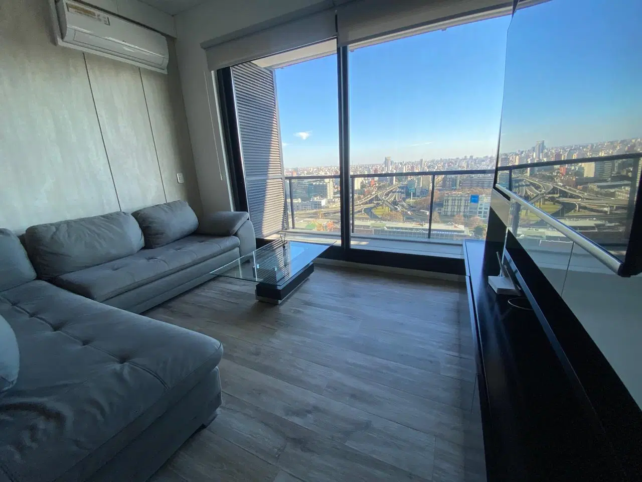 LINK TOWERS. Departamento alquiler 2 ambientes Amoblado y Equipado. Cochera. 3