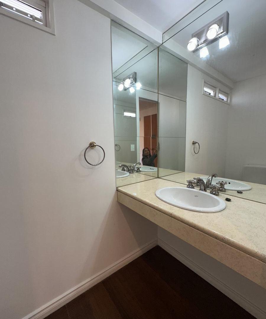 Foto de Departamento en venta de 4 ambientes mas dependencia, 2 cocheras, imagen 4