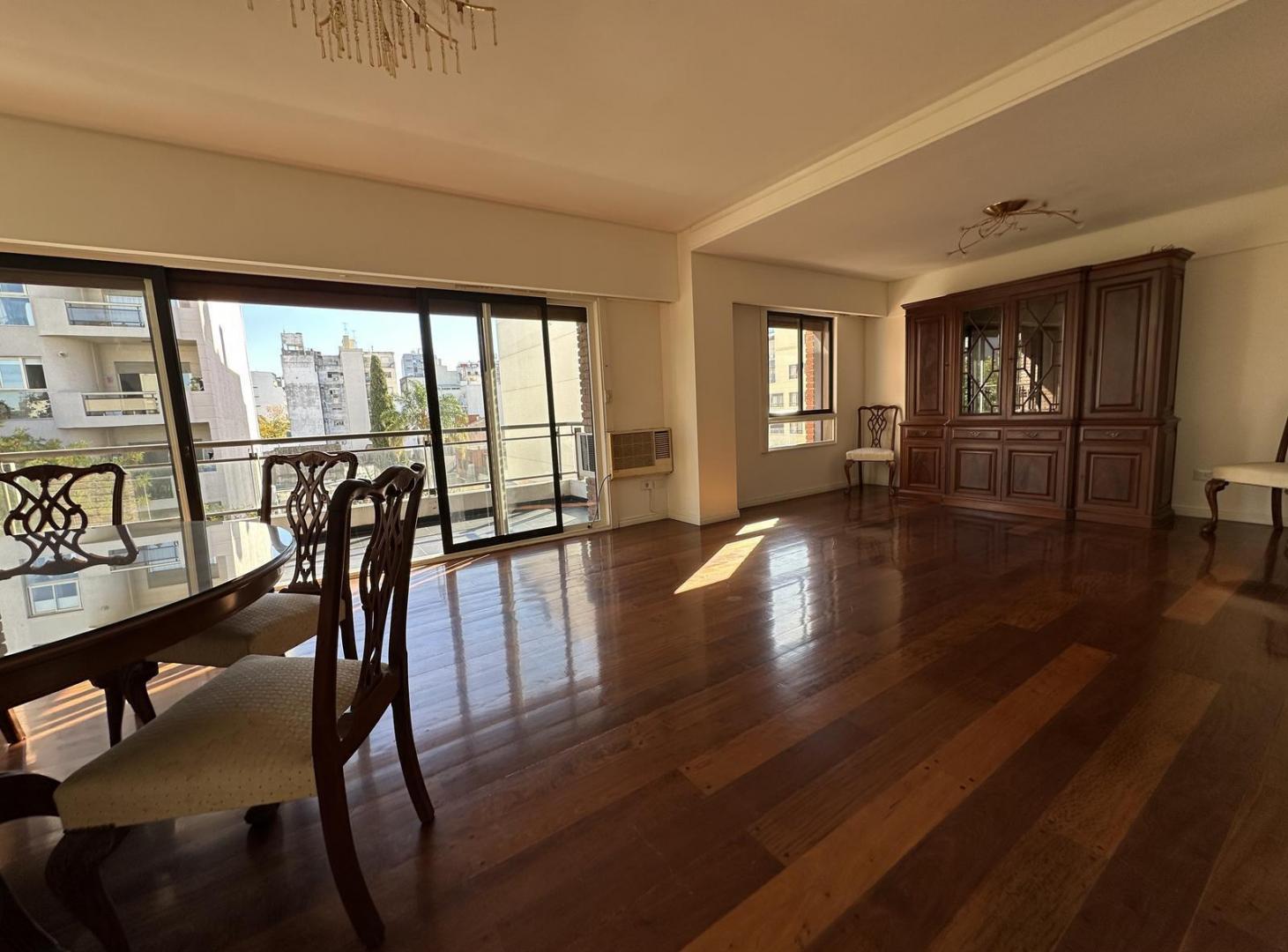 Foto de Departamento en venta de 4 ambientes mas dependencia, 2 cocheras, imagen 5