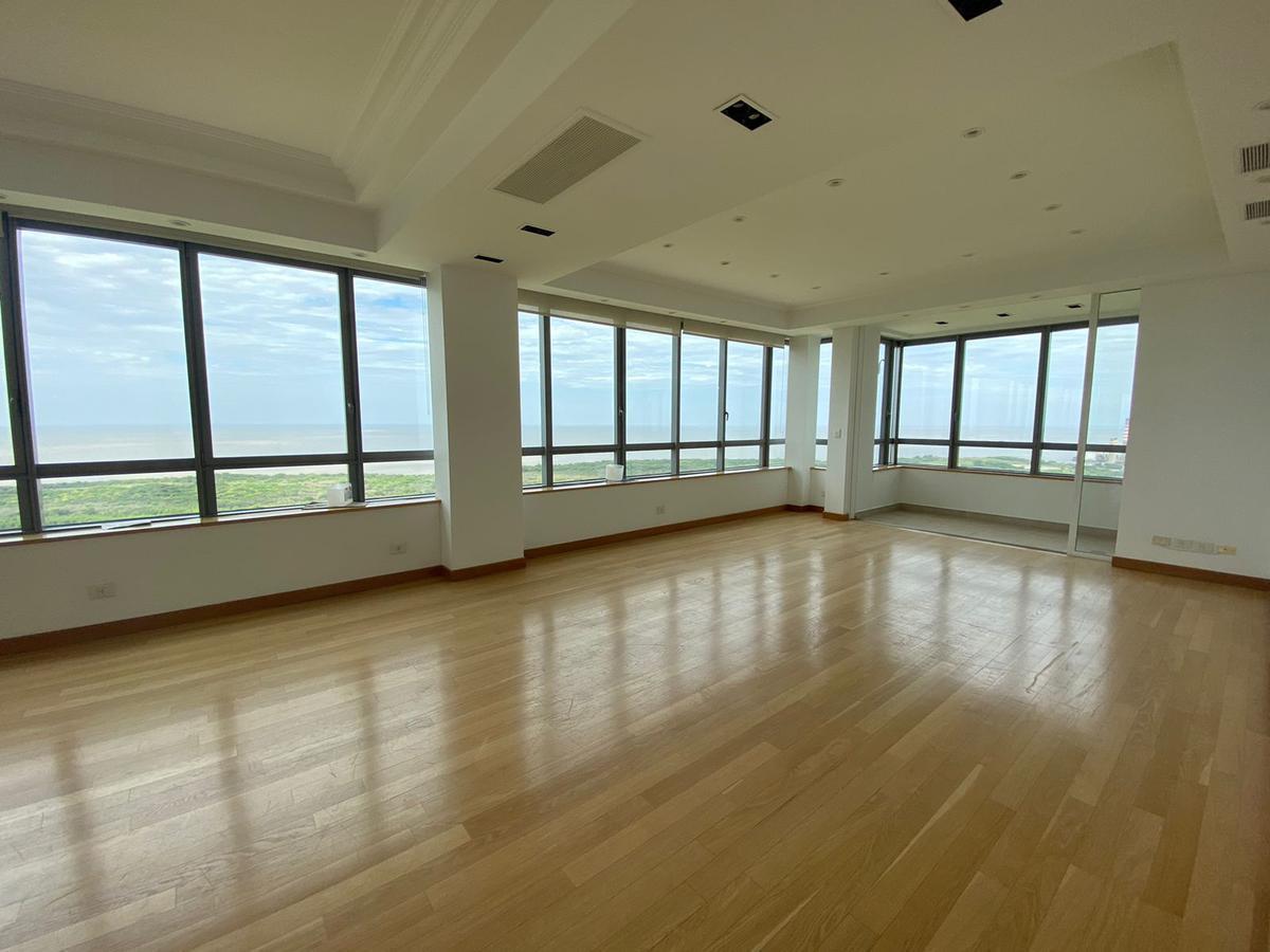 Foto de Departamento Torre El Faro Piso Altísimo 4 dormitorios 3 cocheras, imagen 1