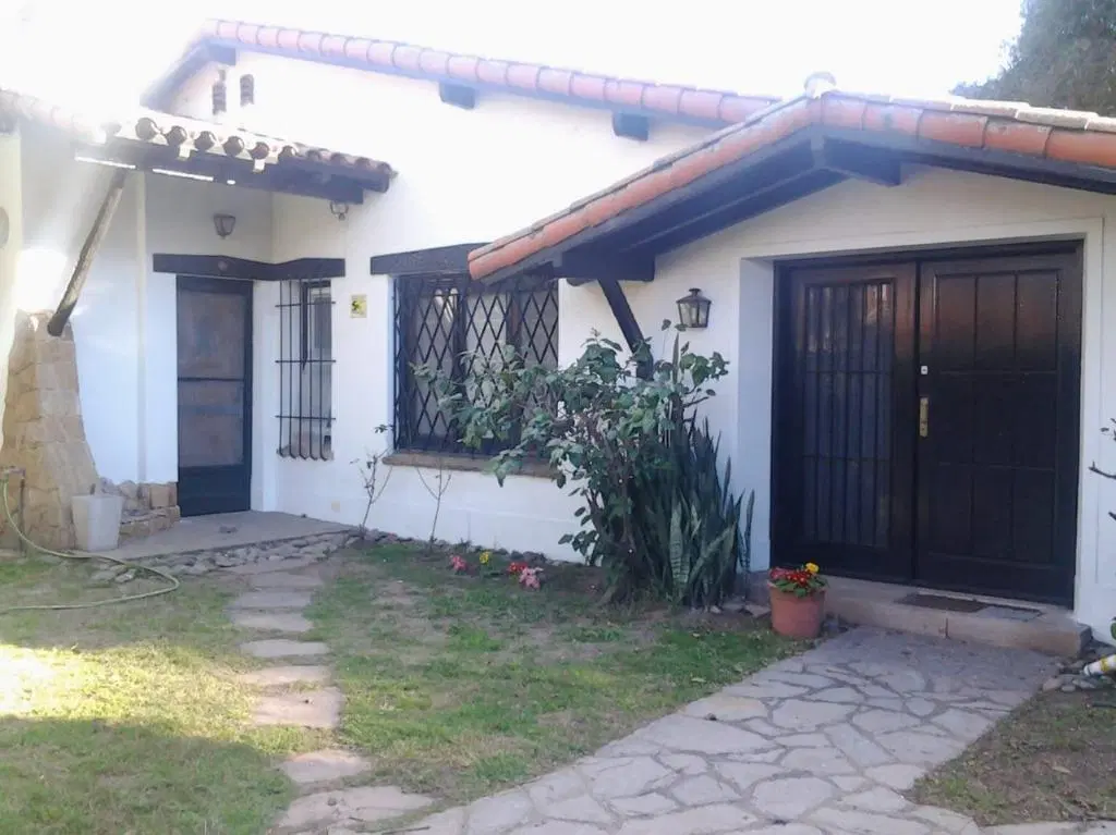 PARQUE DE 600m2!!! Quincho, Parrilla. CHALET 1 PLANTA!!! UNICO!!!! 4