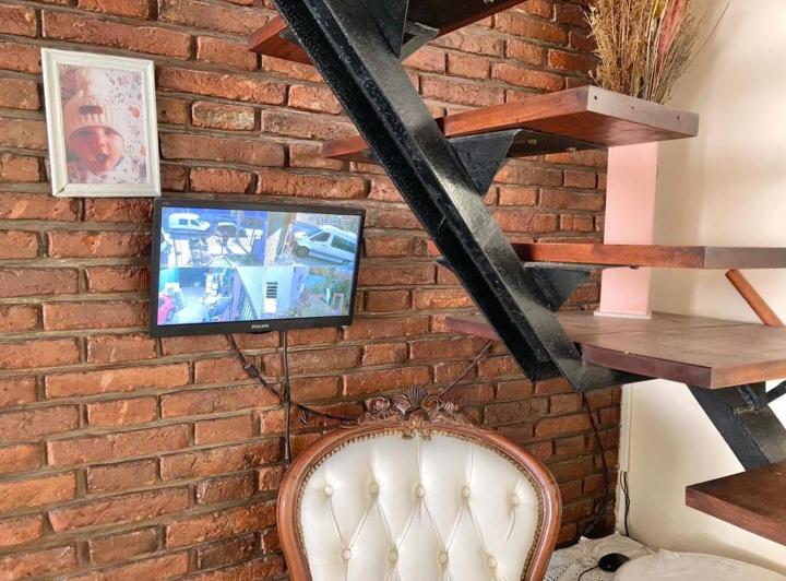 VENTA DE CASA MÁS DEPARTAMENTO TRES AMBIENTES 5
