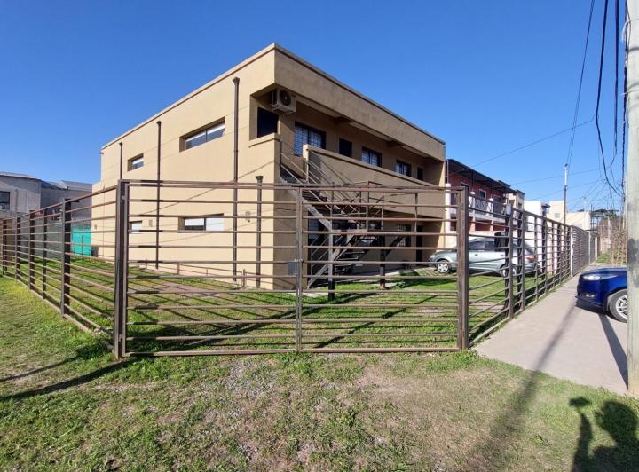 Venta de departamento central en complejo en San Miguel 5